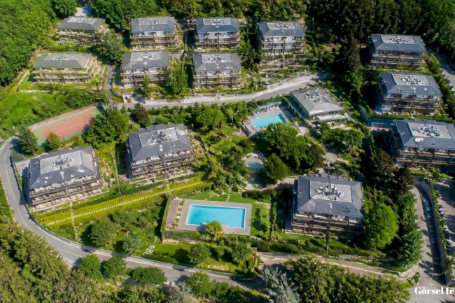 Ulus Platin Sitesi: Behruz Çinici İmzalı, Yeşil Alanlarla Bütünleşen Prestijli Konut Yaşamı