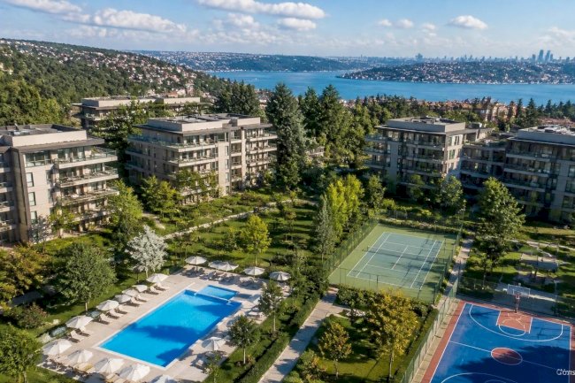 Ulus Palmiye Sitesi: Beşiktaş Ulus’ta Geniş Yeşil Alanlarıyla Nitelikli Konut Yaşamı