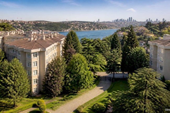 Beşiktaş THY Sitesi: Ortaköy–Ulus Aksında Doğayla İç İçe Köklü Site Yaşamı