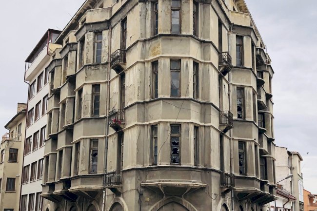 Erzurumlu Nafiz Bey Apartmanı: Ankara Ulus’ta Cumhuriyet Döneminin Öncü Tarihi Apartmanı ve Gayrimenkul Değeri