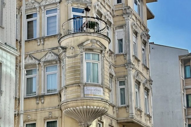 Suzan (Dilek) Apartmanı: Ortaköy’de Tarihi Mimari ve Gayrimenkul Değeri