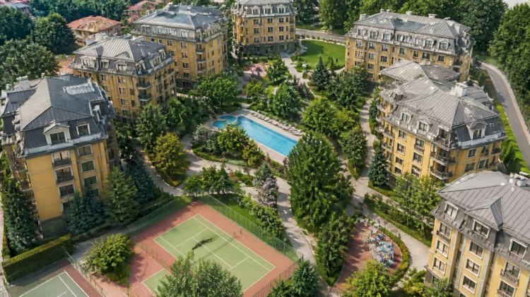 Beşiktaş / Etiler Sarı Konaklar: İstanbul’da Akıllı Konut ve Ayrıcalıklı Site Yaşamı