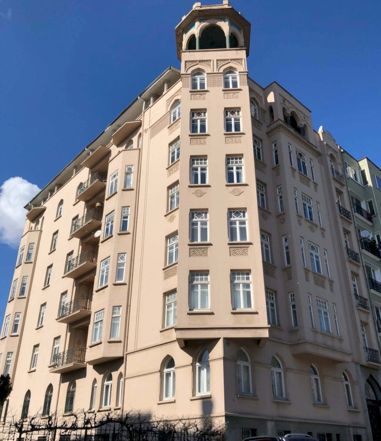 İzmir Palas Apartmanı: Teşvikiye’de Erken Cumhuriyet Dönemi Mimarisi ve Tarihi Gayrimenkul