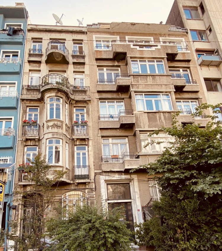 Gülen ve Lena Apartmanları: Cihangir’de Erken Cumhuriyet Dönemi ve Tarihi Gayrimenkul
