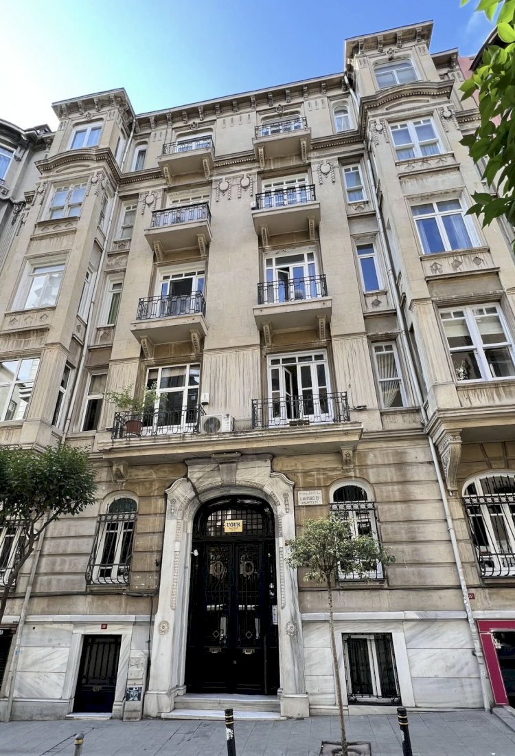 Uğur Apartmanı (Teodoridis Apartmanı): Şişli’de Tarihi Mimari ve Gayrimenkul Değeri